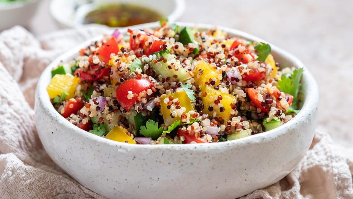 Salada de Quinoa com Vegetais