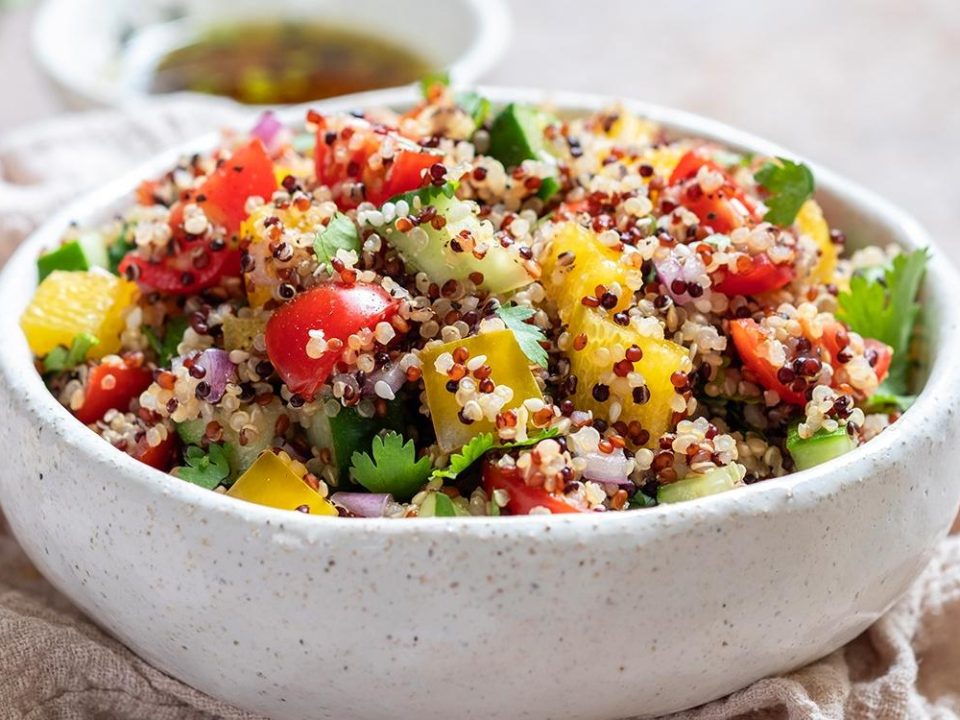 Salada de Quinoa com Vegetais